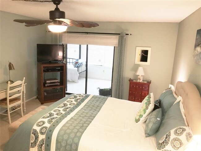 Building Photo - 577 Lakeside Dr