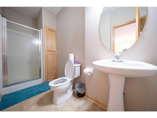 Building Photo - Spacious *3Bed*2Bath townhome Cottage Grove Available Sept 1.