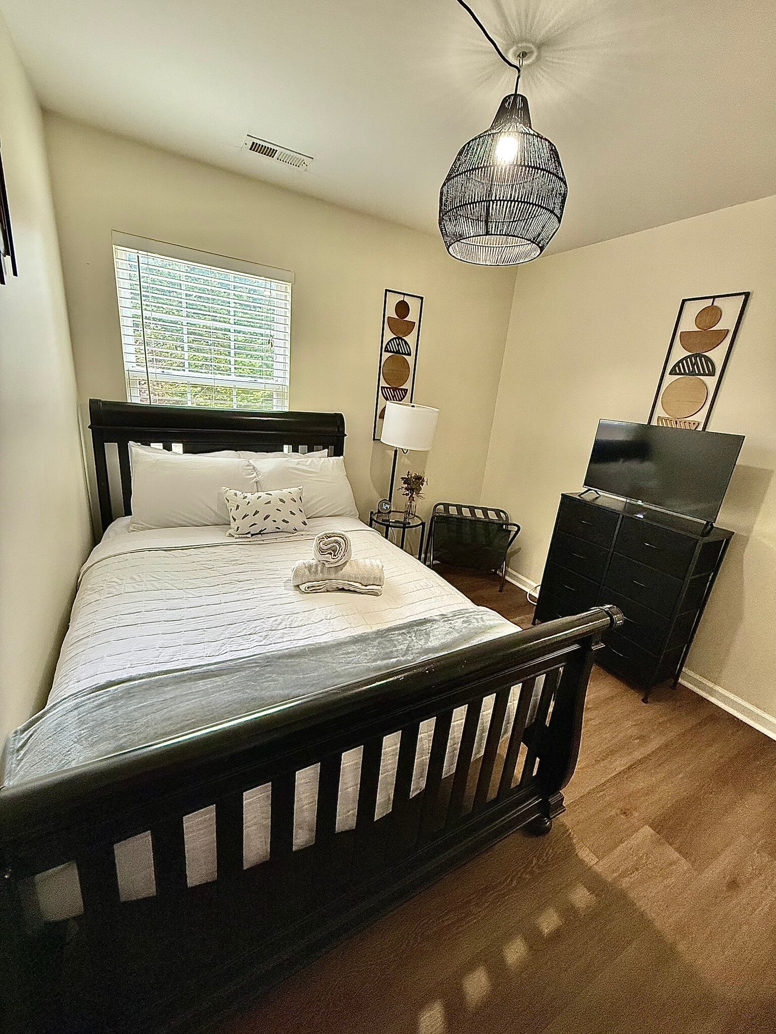 Building Photo - 8253 Belmont Stables Dr