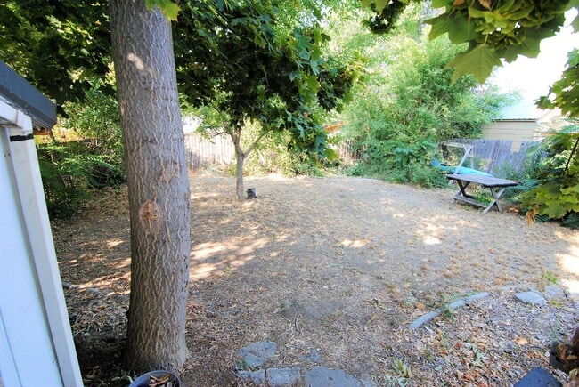 Building Photo - Charming 3 Bedroom, 2 Bath House For Rent!!