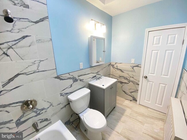 Building Photo - 4055 N 9th St