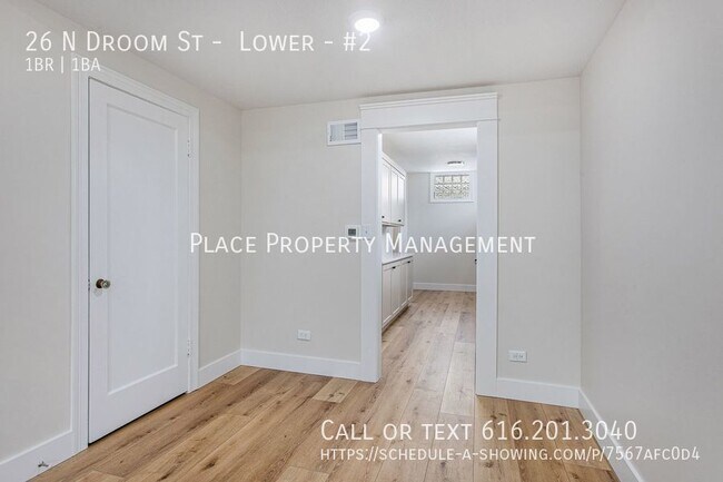 Building Photo - 26 N Droom St