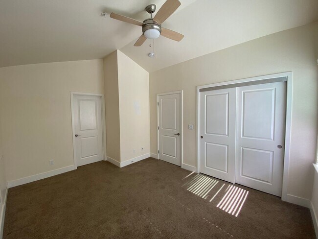 Building Photo - 103 Jacobs Ln