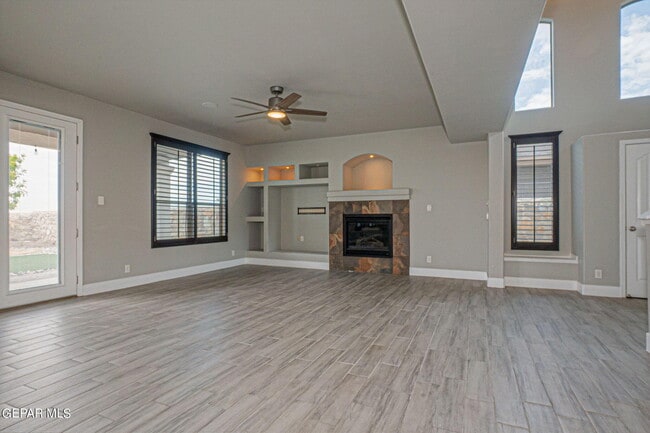 Building Photo - 13292 Emerald Isle St