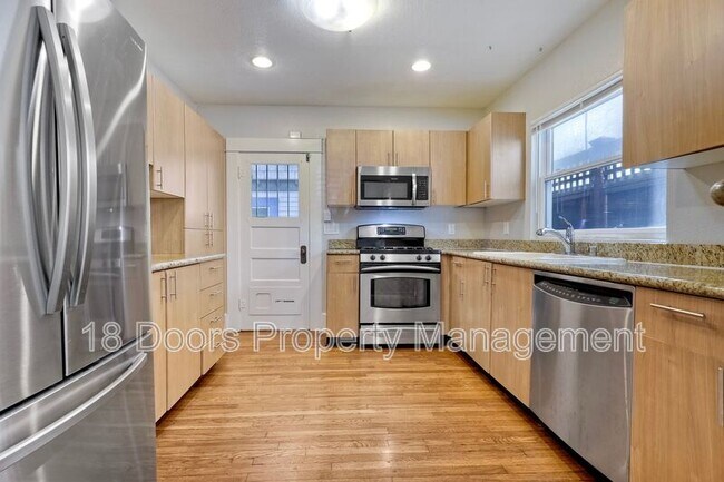 Building Photo - 4052 Albatross St