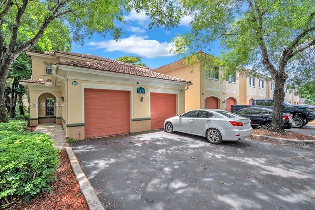 Building Photo - 2474 Centergate Dr