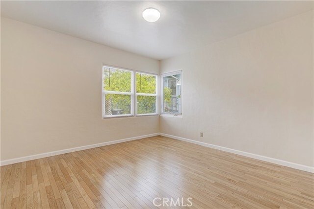 Building Photo - 559 E Providencia Ave