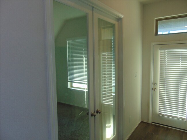 Building Photo - 24978 Tidmor Ln