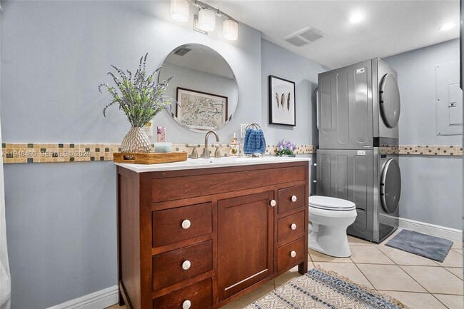 Building Photo - 505 Maplewood Dr