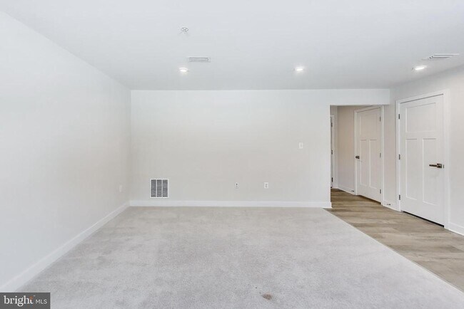 Building Photo - 11330 Meridian Hill Way