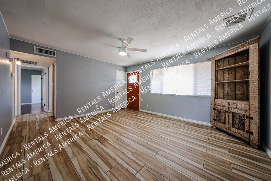 Building Photo - 15851 N 23rd St