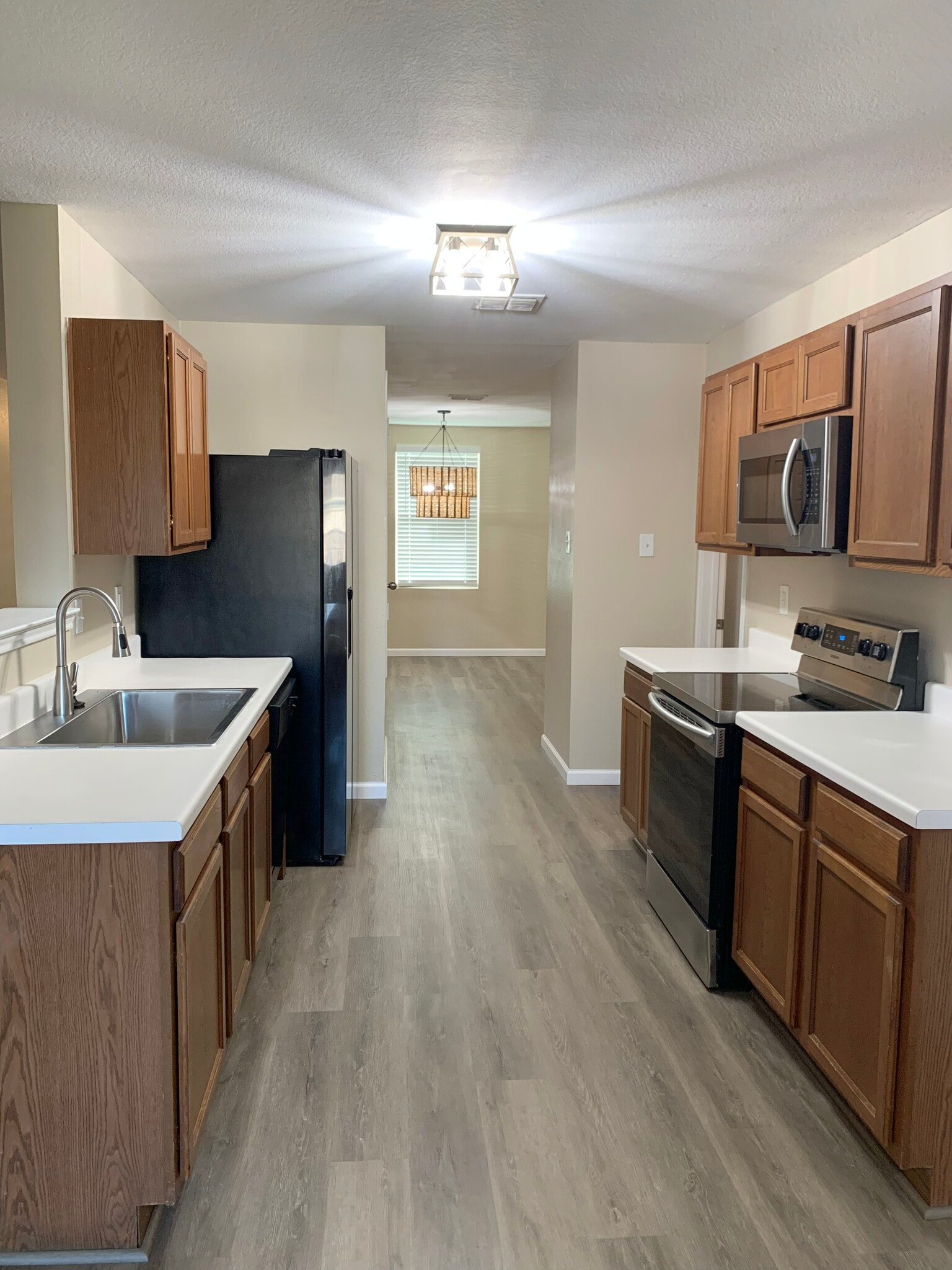 Kitchen - 3014 Lake Terrace Dr