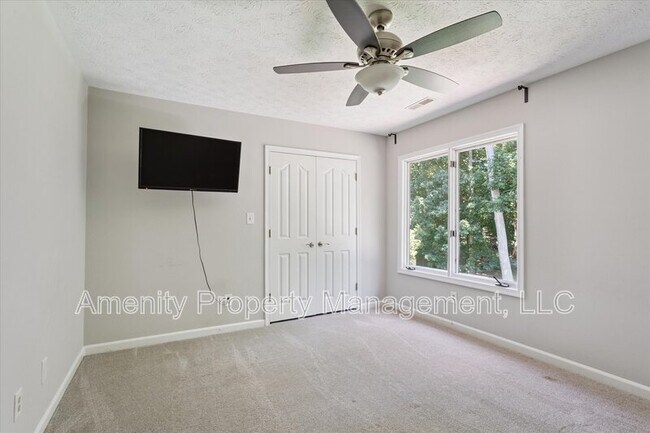 Building Photo - 203 Water Fowl Dr