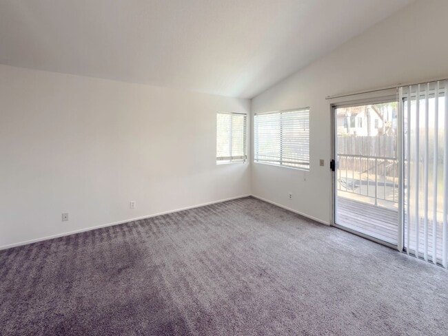 Building Photo - 2 Story, 3-Bedroom POOL + SOLAR Home in Wi...