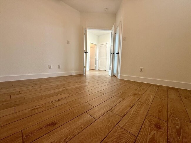 Building Photo - 31015 Myers Hvn Ln