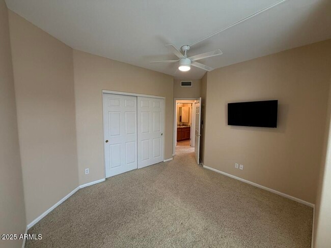 Building Photo - 9216 S 47th Pl