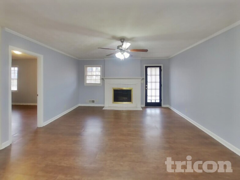 Building Photo - 4076 Parkway Cir NW