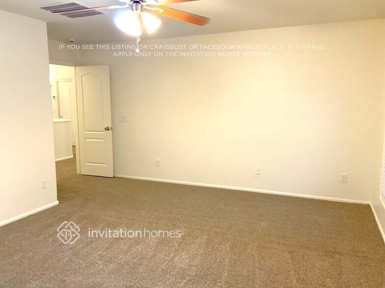 Building Photo - 2315 W Running Deer Trl