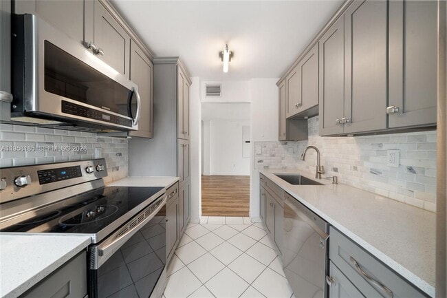 Building Photo - 1300 Alton Rd