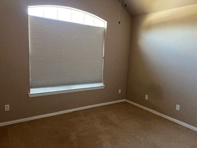 Building Photo - 201 Willow St