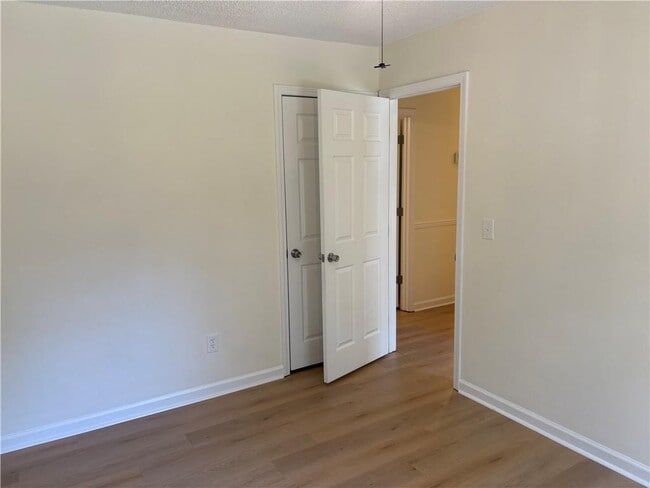 Building Photo - 1045 Coker Cir NW