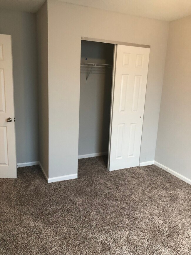 Building Photo - Newer 3/2.5 Home for Rent on The Southside!