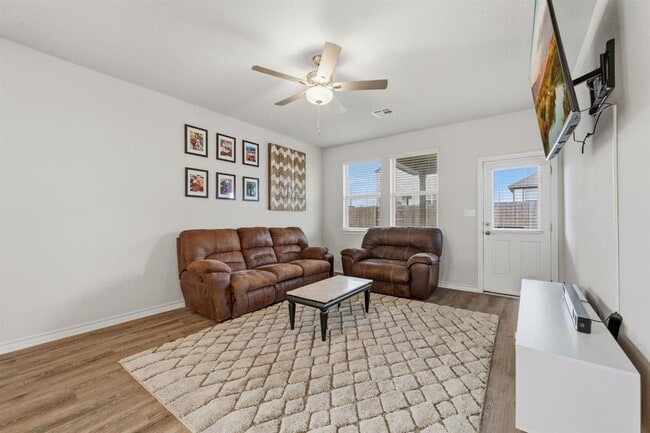 Building Photo - 107 Aloe Tree Ln