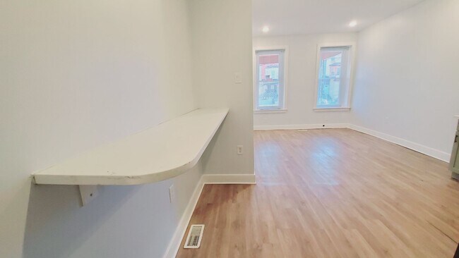 Building Photo - 4131 W Girard Ave