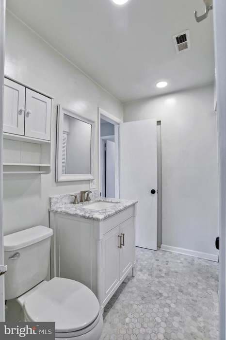 Building Photo - 2867 Yarling Ct