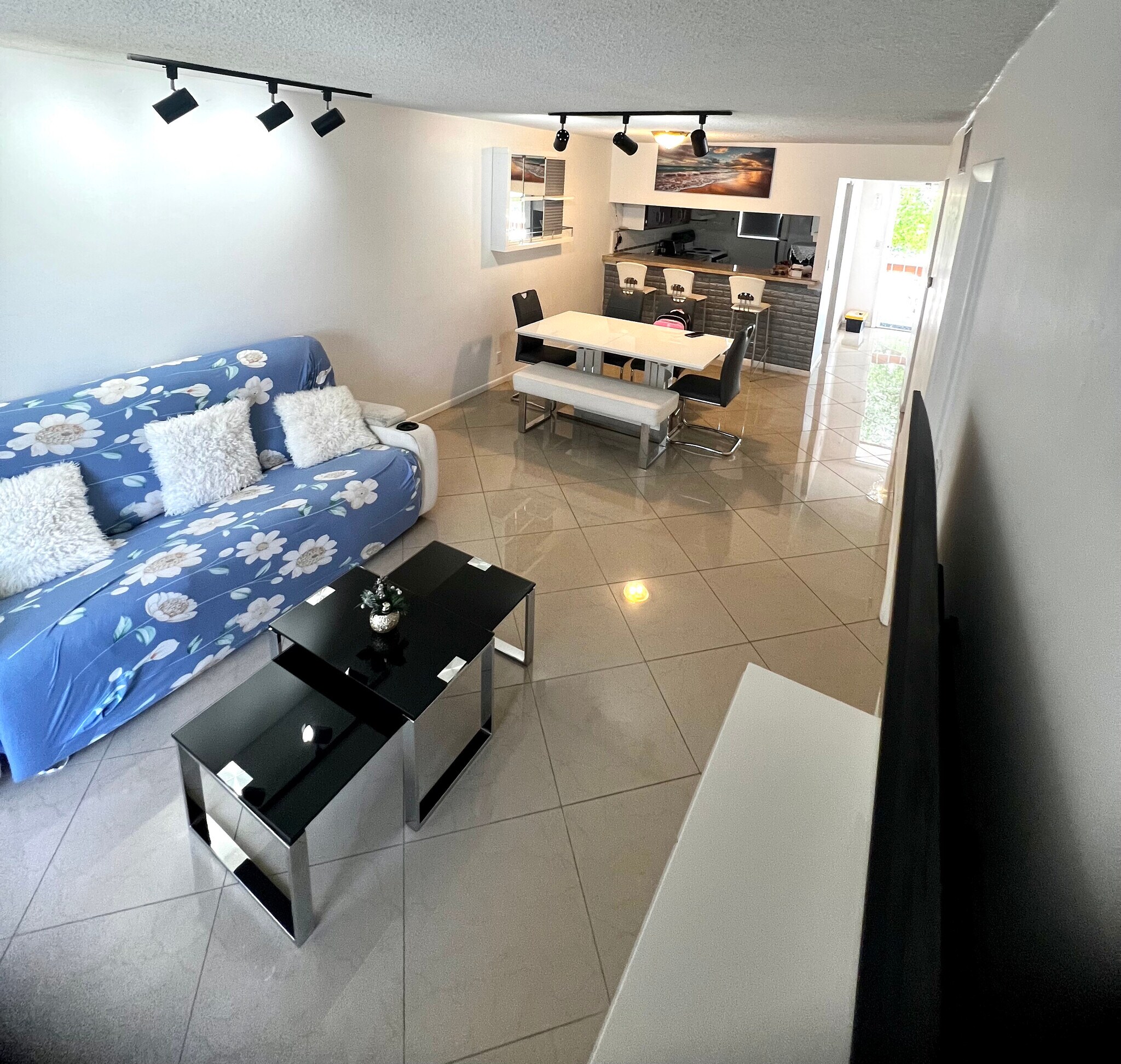 Building Photo - 7610 Stirling Rd