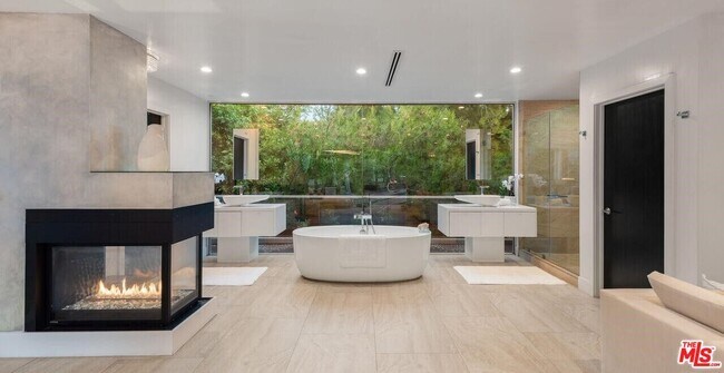 Building Photo - 2766 Ellison Dr