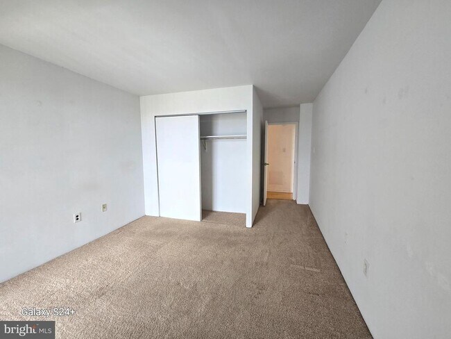 Building Photo - 5300 Holmes Run Pkwy