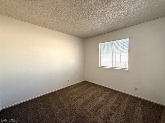 Building Photo - 2220 La Sombra St