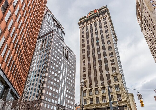 Building Photo - 643 Liberty Ave