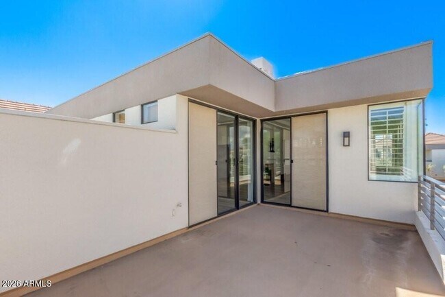 Building Photo - 7222 E Gainey Ranch Rd