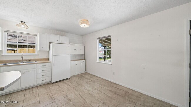 Building Photo - 3926 Sabal St