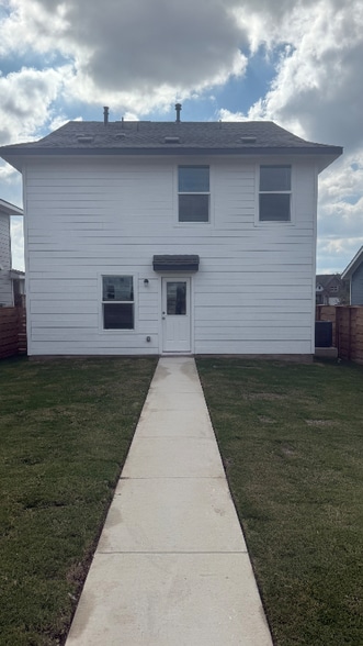 Building Photo - 349 Keefer