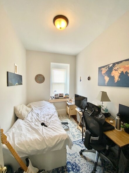 Building Photo - 31 Worthington St