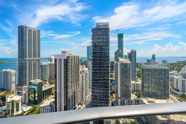 Building Photo - 801 S Miami Ave