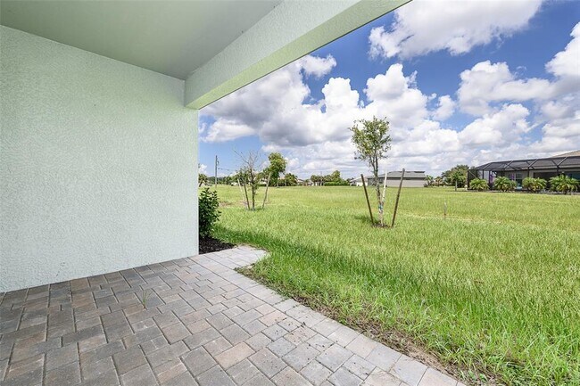 Building Photo - 25110 Alcazar Dr