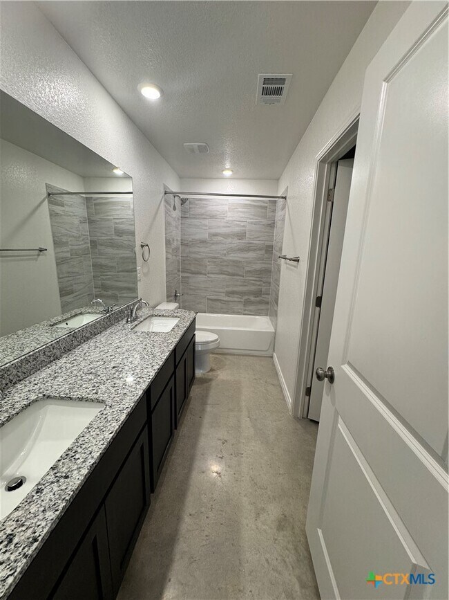 Building Photo - 1274 Lehmann Dr