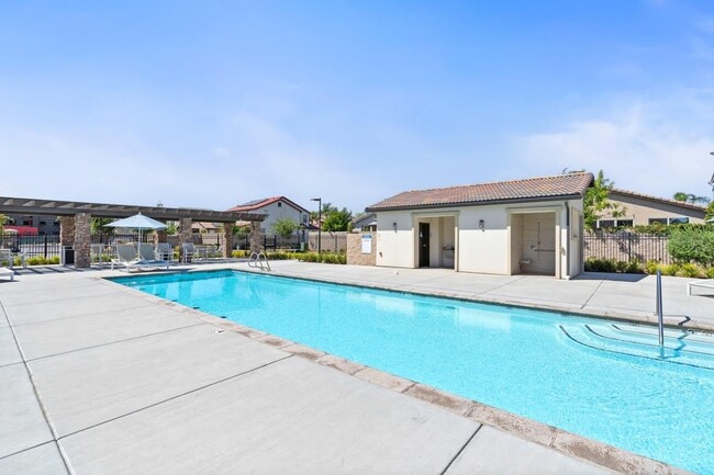 Building Photo - 1383 E Via Azzurra Way