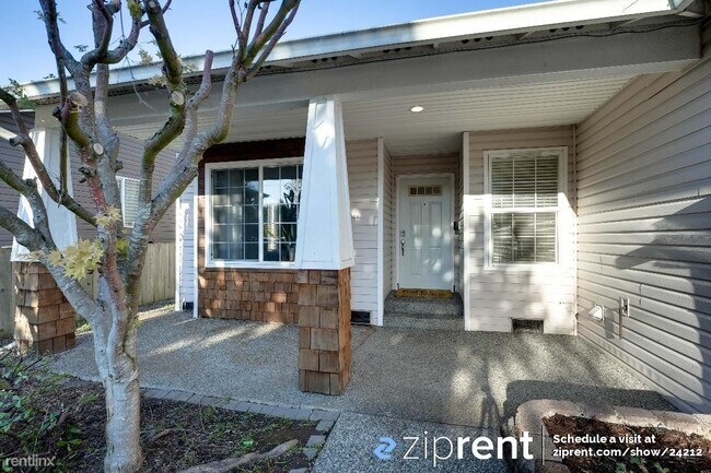 Building Photo - 3 br, 2 bath House - 6117 101st Place Nort...