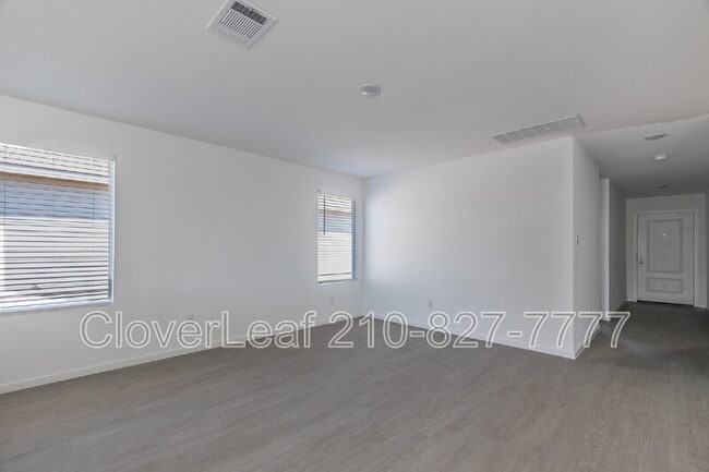 Building Photo - 706 Wolf Crest Blvd