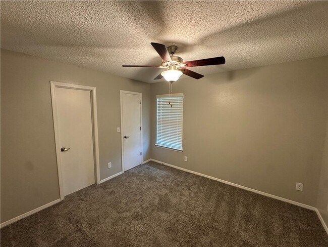 Building Photo - 4420 W Franciscan Trail