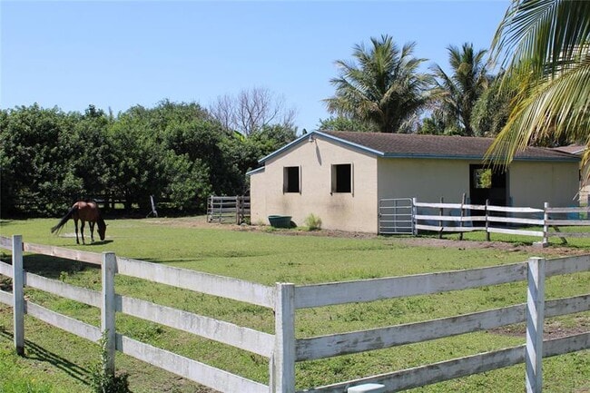 Building Photo - 861 NW 116th Ave