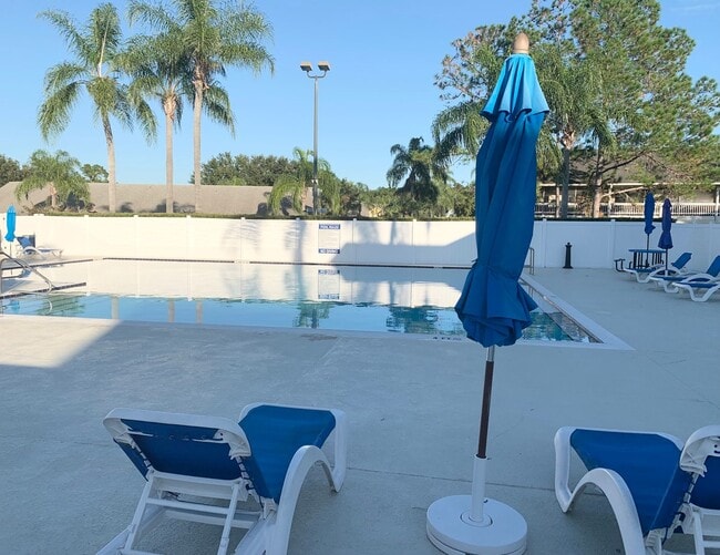 Building Photo - FULLY FURNISHED - Peaceful 4 Bed / 2 Bath Condo