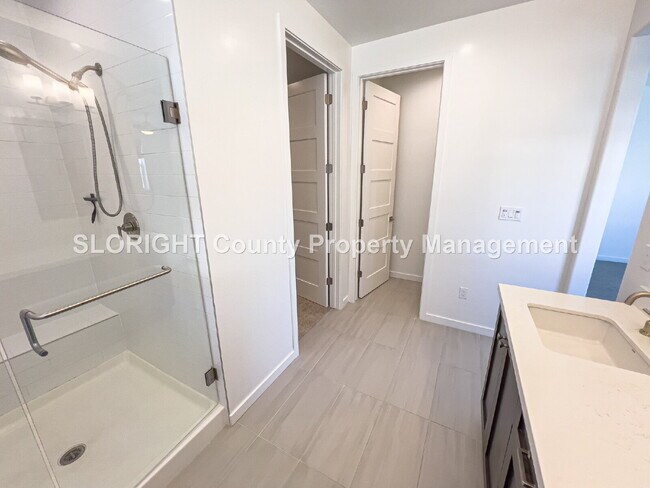 Building Photo - AVAILABLE NOW - 3 Bed/ 2.5 Bath Beautiful SLO Home