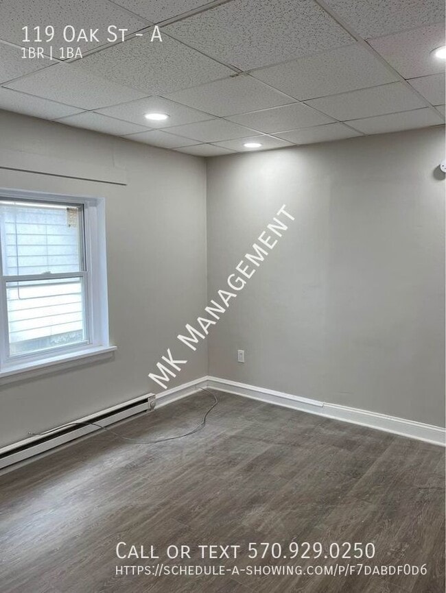 Building Photo - 119 Oak St