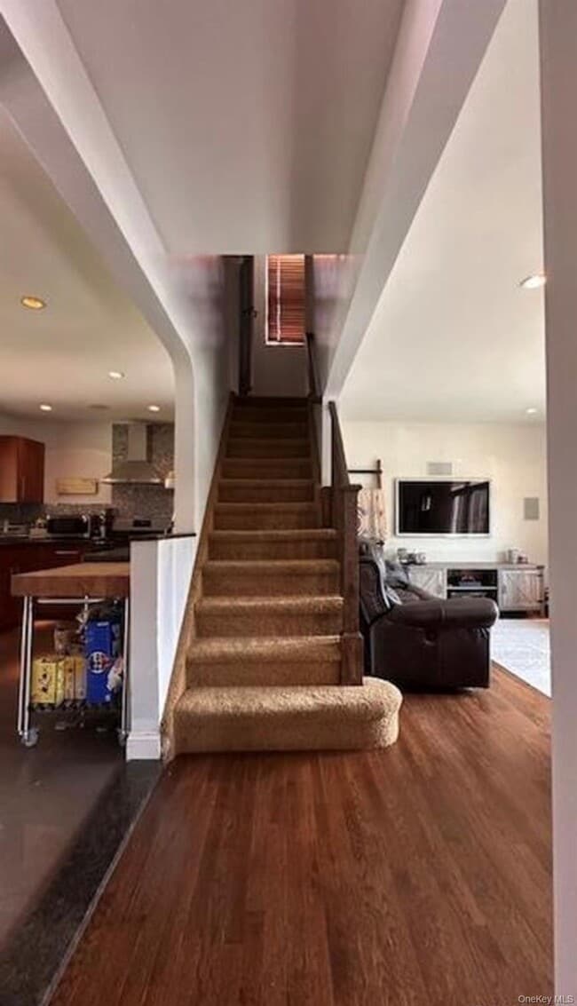 Building Photo - 422 St Agnes Pl